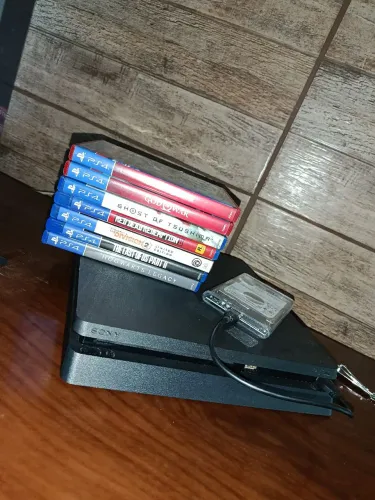 Ps4 slim 1,5 TB NOVO!!!