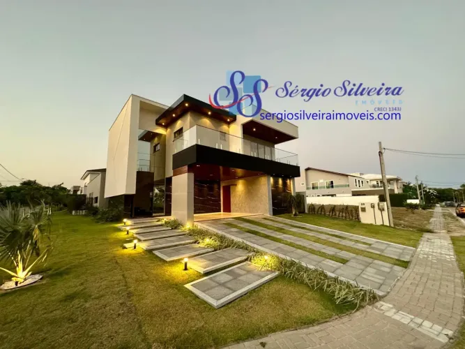 Belíssima casa moderna e de alto padrão no Alphaville Fortaleza!