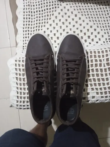Tênis Lacoste original usado apenas duas vezes