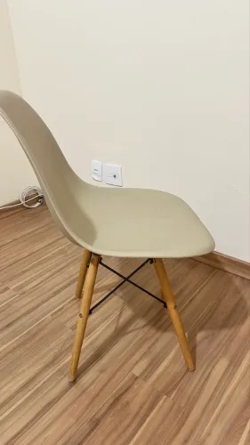Mesa e cadeira