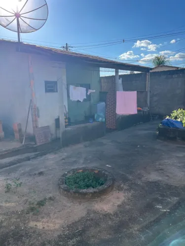 Vendo casa em urucuia/MG