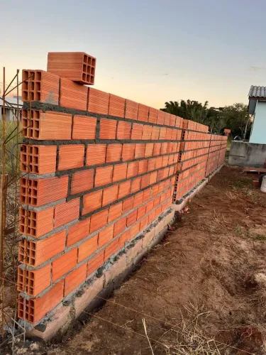 Pedreiro e carpinteiro para obras e reformas no tarumã e capão da imbuia 