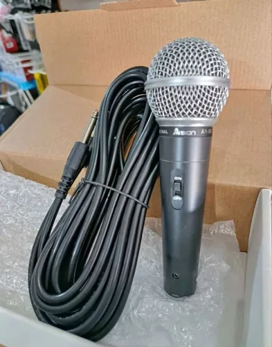 Microfone com fio profissional