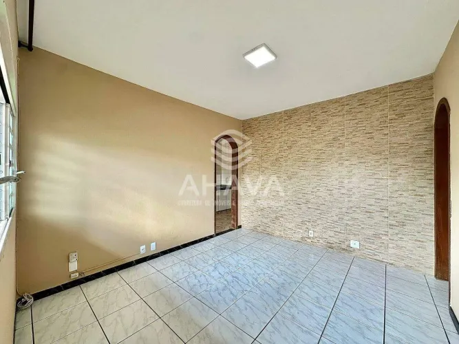 Casa geminada à venda, 2 quartos, 1 vaga, Heliópolis - Belo Horizonte/MG