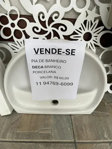 Pia / Lavatório de Banheiro Deca Ravena Branco (Acompanha Válvula)