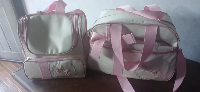 Vendo bolsa maternidade nunca usada