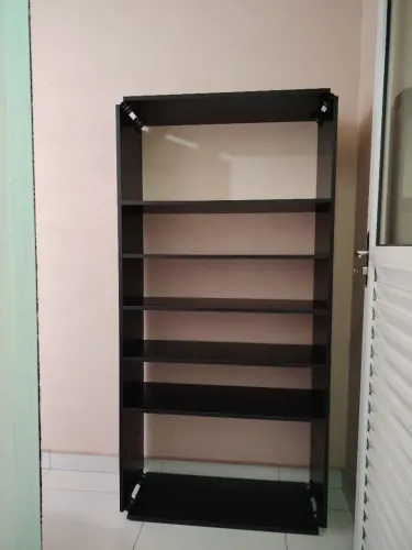 Par de Estantes Modulares Dobráveis - Práticas, Versáteis e em Ótimo Estado!