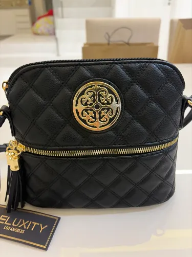 Bolsa transversal em couro preta nova comprada nos eua