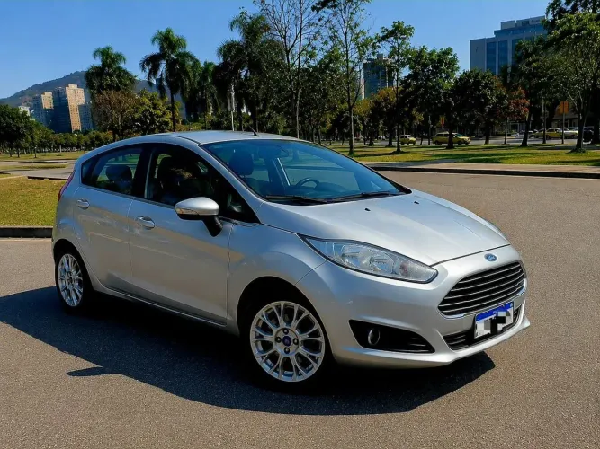 Ford Fiesta 1.6 16V Flex Mec. 5P 2014