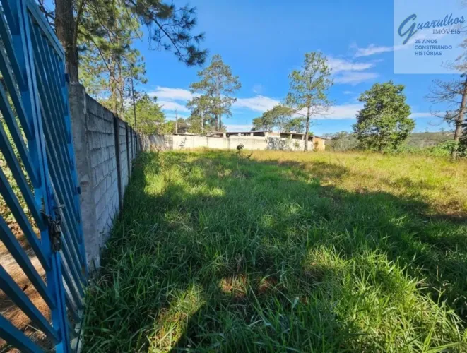 Oportunidade! Terreno de 1.350 m² | 80% Plano | Doc. OK | Aceita Desmembrar