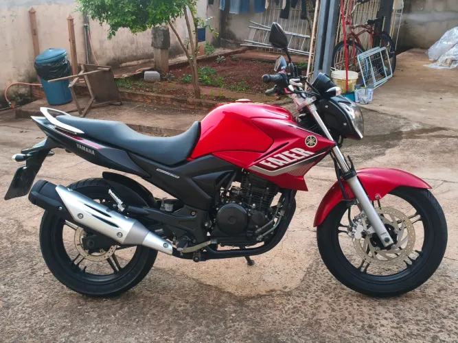 Fazer 250