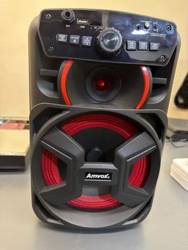 Caixa de Som Bluetooth Amvox Gigante IIX - 220W RMS ?  