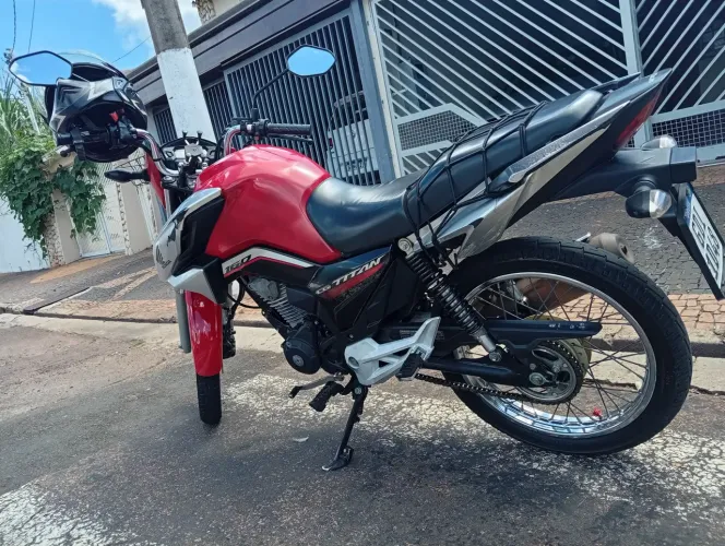 Titan 160