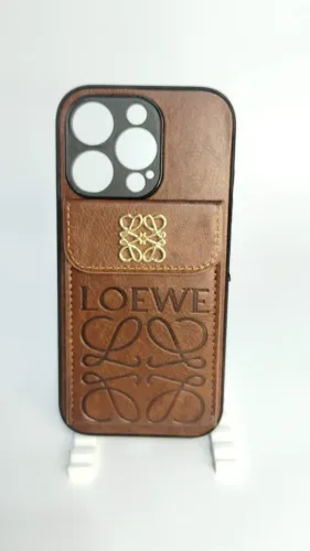Capa Premium em Couro sintético com porta cartões para iPhone 16 Pro