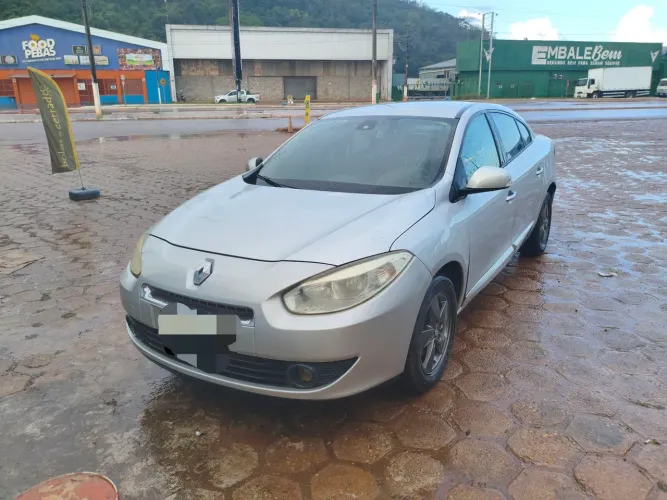 Renault Fluence Sed. Dynamique 2.0 16V Flex Aut. 2013