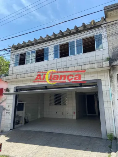 AMPLO SOBRADO À VENDA COM 2 CASAS CONJUGADAS