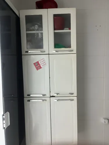 Armário de parede faz o balcão