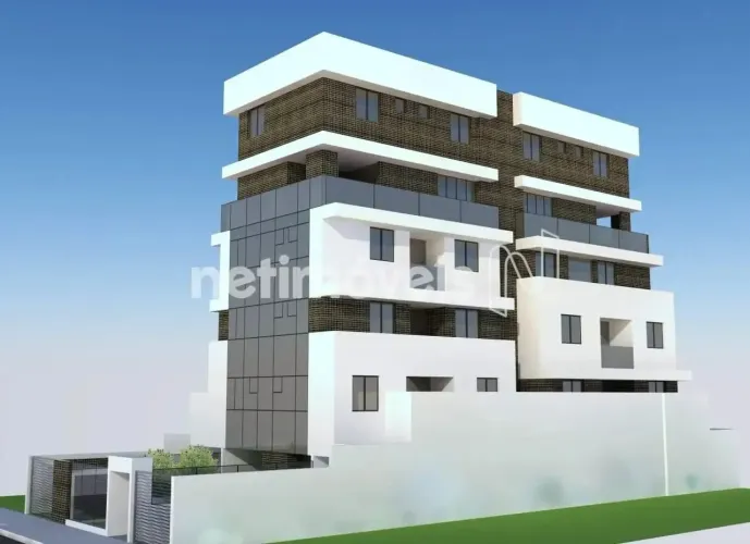 Lote plano 360m²; no União, perto de comércio, metrô e shopping. Ideal para construir.
