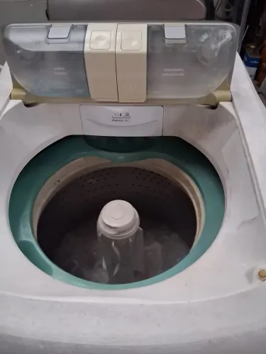 VENDO MÁQUINA DE LAVA CONSUL 11 KILOS 