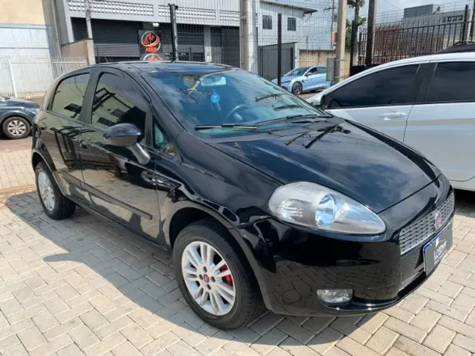 Fiat Punto Attractive 1.4 Fire Flex 8V 5P 2011