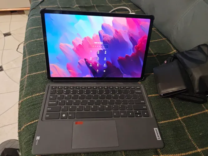 Vendo tablet Lenovo p12 com teclado