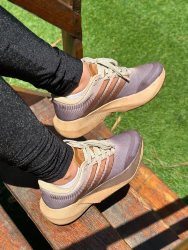 Tênis Feminino Marrom