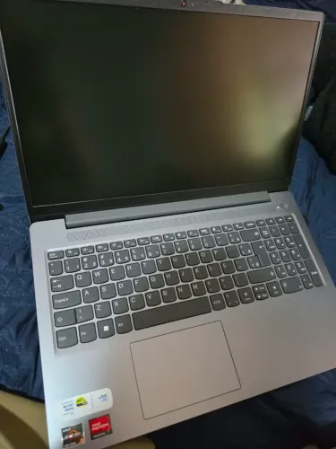 Notebook Lenovo IdeaPad Slim 3 - 2 meses de uso