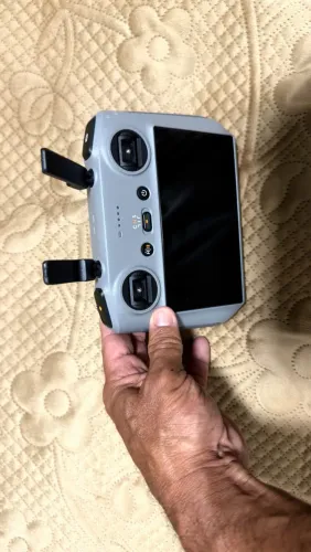 Controle DJI RC2 (sem placa) tudo funcionando.