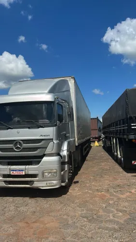 Caminhão Axo 2036