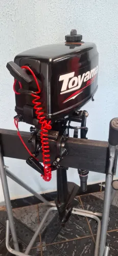 Motor de Popa Toyama 2.6 Caiaque, barco
