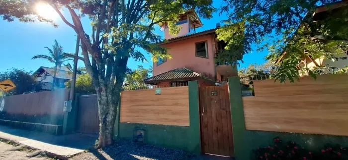 Casa de 2 dormitórios à venda no Rio Tavares