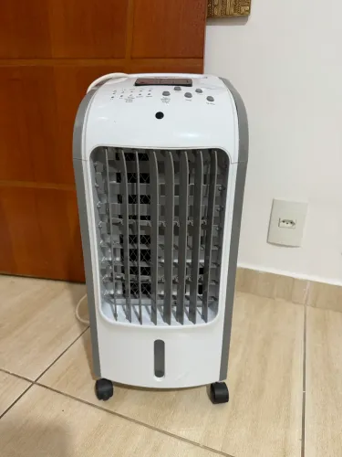 Climatizador Britânia Ventila e Umidifica