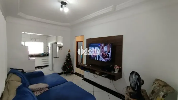 Casa residencial disponível para venda no bairro Laranjeiras em Uberlândia - MG