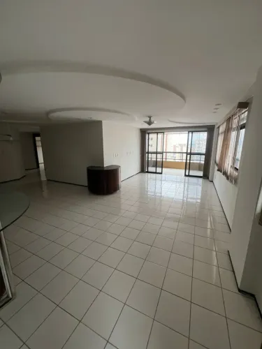 Valence - Manaíra - 01 por andar - Andar alto - 180m² - 04 suítes + DCE - 02 vagas - 400m 