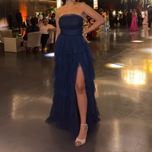 Vestido de tule azul marinho