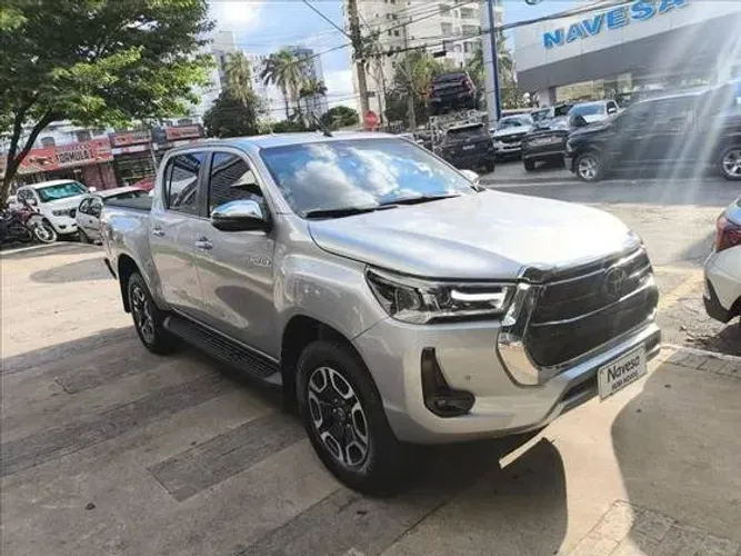 Toyota Hilux CD SRX 4X4 2.8 TDI 16V Diesel Aut. 2023