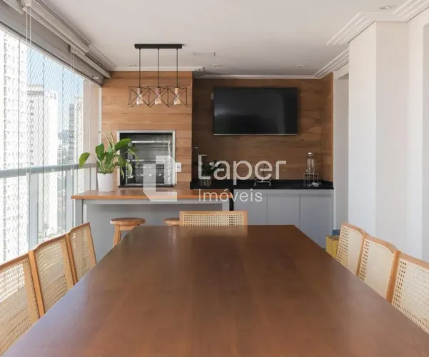 Apartamento à venda no bairro Aclimação com 173 m² com 3 quartos sendo 3 suítes 3 vagas