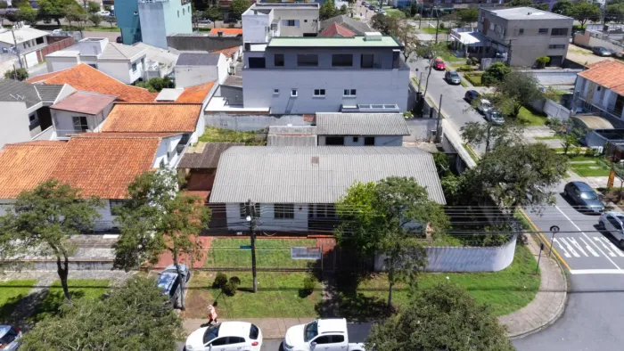 Terreno de esquina com 660 m² á venda por R$ 1.500.000 - Jardim das Américas - Curitiba/PR