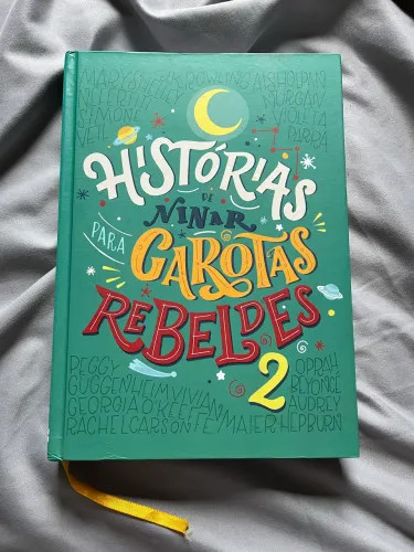 Livro Histórias de Ninar para Garotas Rebeldes 2 - Capa Dura