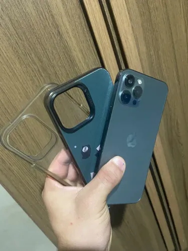 ? iPhone 12 Pro Max 256GB ? Saúde da bateria: 88% ? Câmera traseira não funciona ? R$