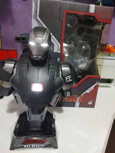 BUSTO WAR MACHINE IRON MAN 3 HOT TOYS
