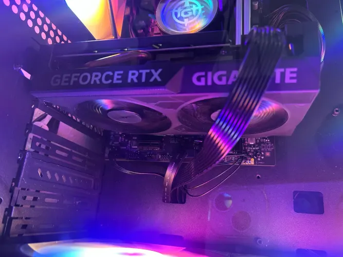 Troco Placa de Vídeo RTX 4060 - 8GB - Por superior