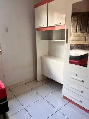 Vendo guarda roupa infantil semi novo