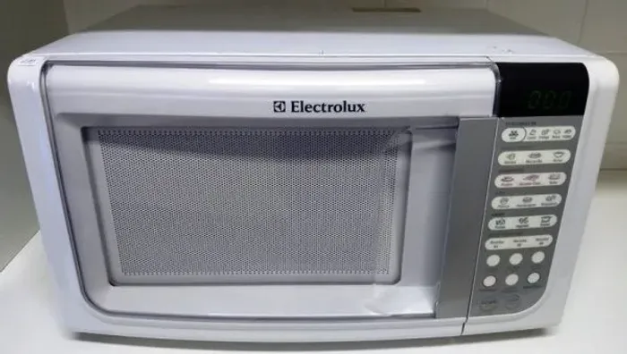 Microondas Electrolux 23 litros funcionando normal