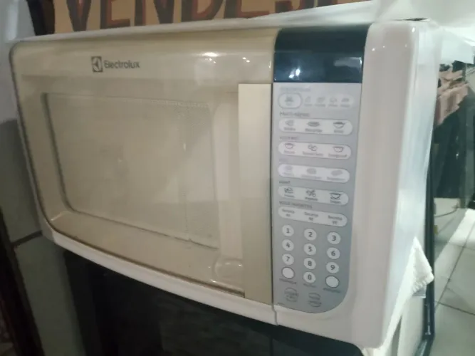 Forno microondas Eletrolux 31 litros