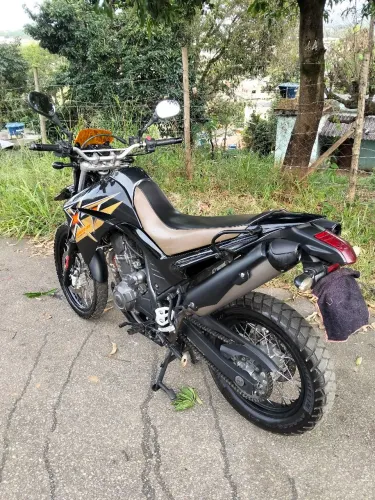 Xt 660r  top