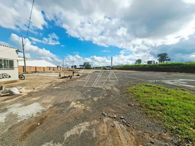 Imóvel comercial 11.000 m² Locação Às margens de rodovia Marília