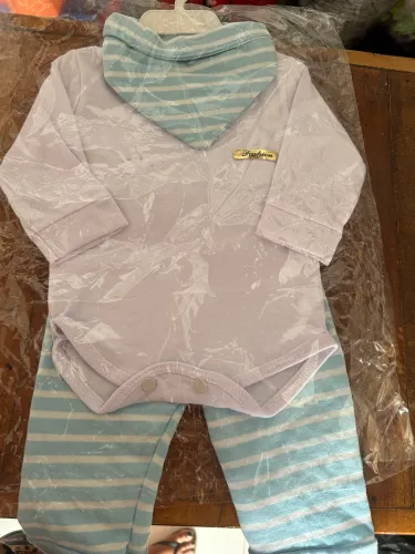 ROUPAS DE RN OU CRIANÇA ATÉ 4 ANOS