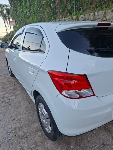 Chevrolet Onix Hatch LT 1.0 8V Flex Power Mec. 4P 2013