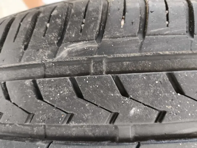 02 Pneus 225x50x17 (Cruze)